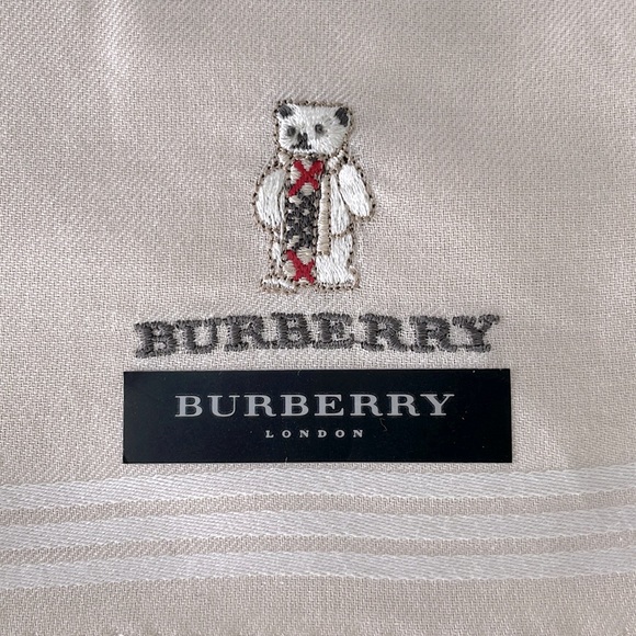 Burberry Vintage Handkerchief - Picture 4 of 11
